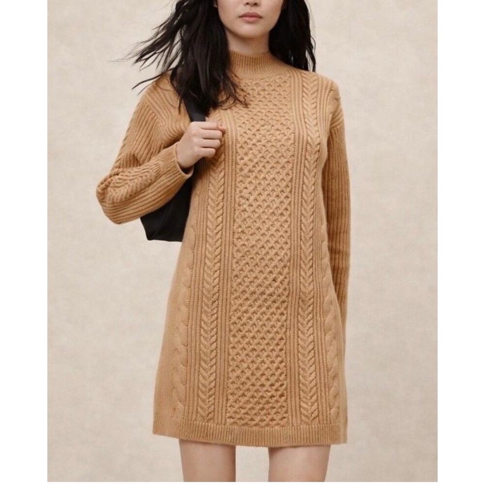 Banana Republic ￼ chunky cable net sweater dress size small
